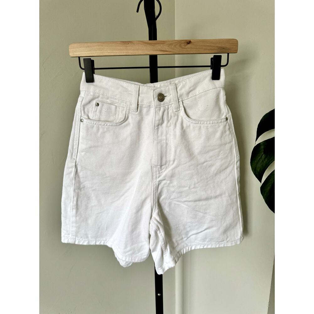 Zara White Denim Shorts - Picture 2 of 5